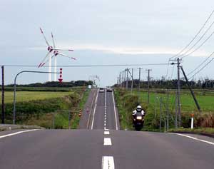 ひたすらまっすぐな道